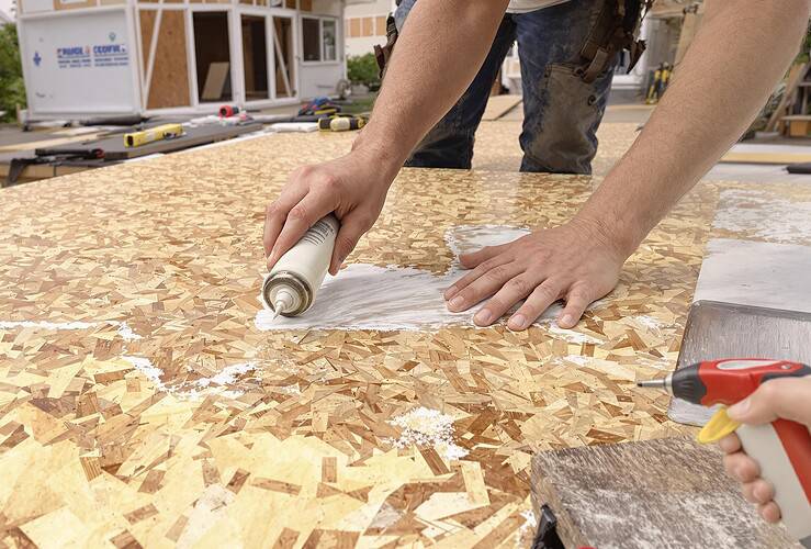 découvrez notre panneau osb extérieur offrant une excellente résistance à la pluie, idéal pour vos projets extérieurs durables et protégés contre l'humidité.