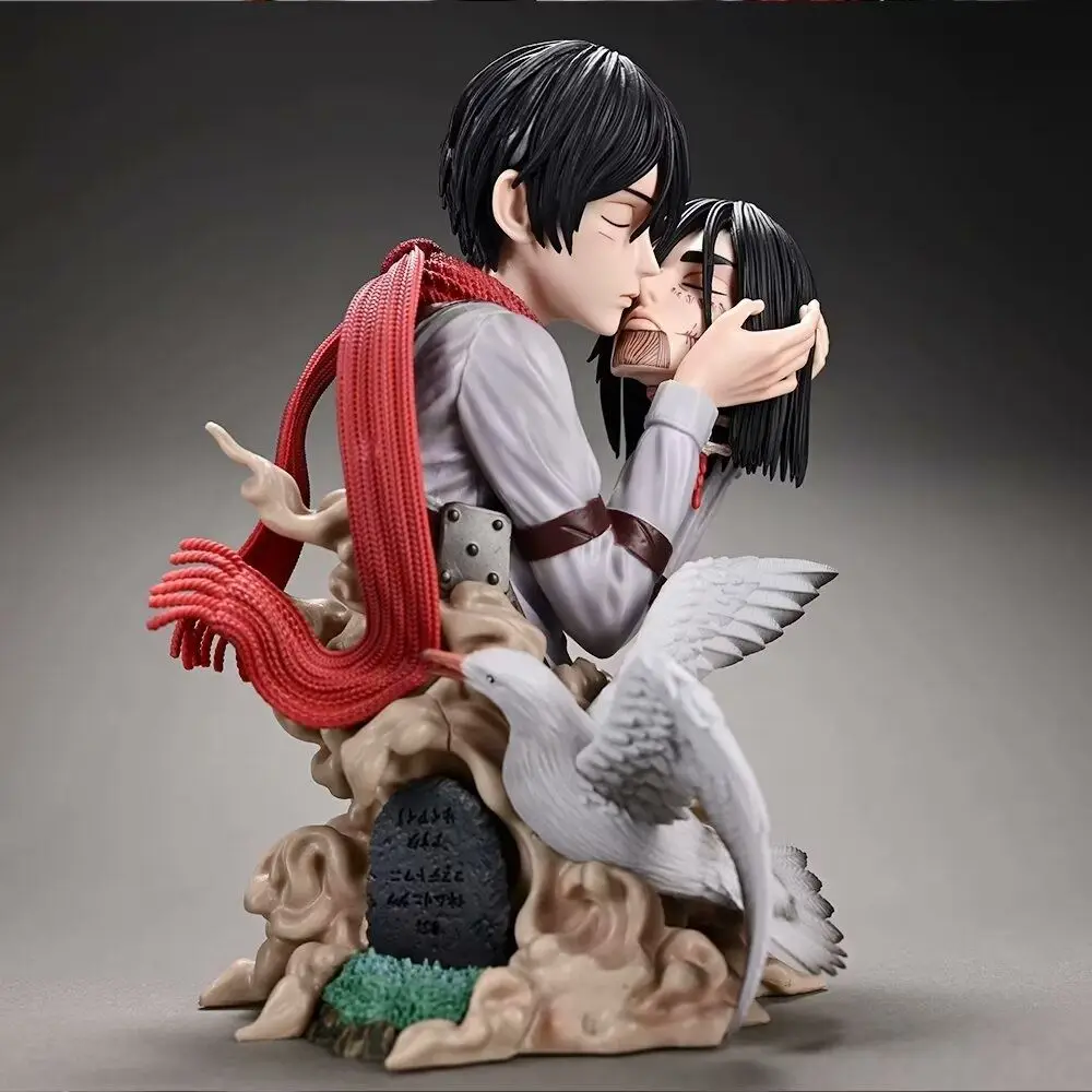 Figurine SNK Mikasa et Eren