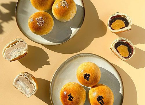 Mooncakes at 85C Bakery Cafe