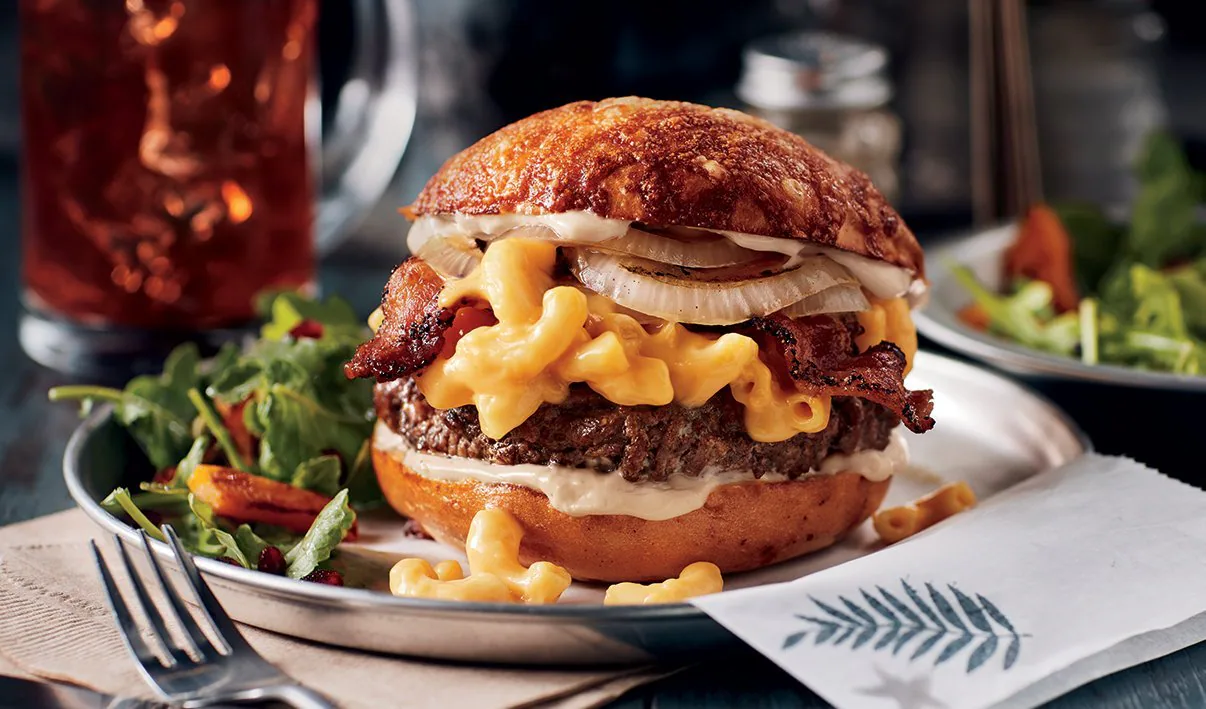 burger mac cheese Mac and cheese + burger = Combo magique ou folie culinaire ?