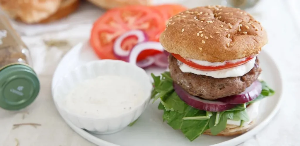 sauce burger fromage blanc Sauce burger au fromage blanc : légère, maison… et carrément addictive