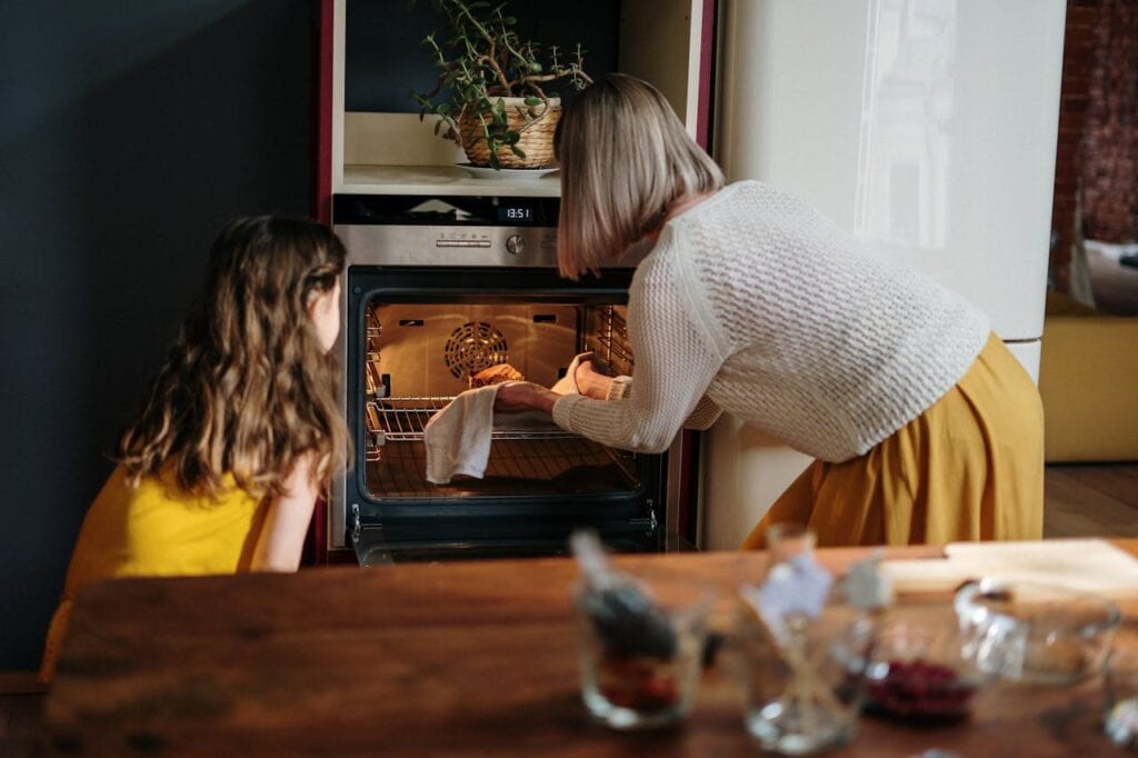 Maintien au chaud four chaleur tournante Température maintien au chaud au four : tout ce qu’il faut savoir pour ne plus jamais dessécher vos plats