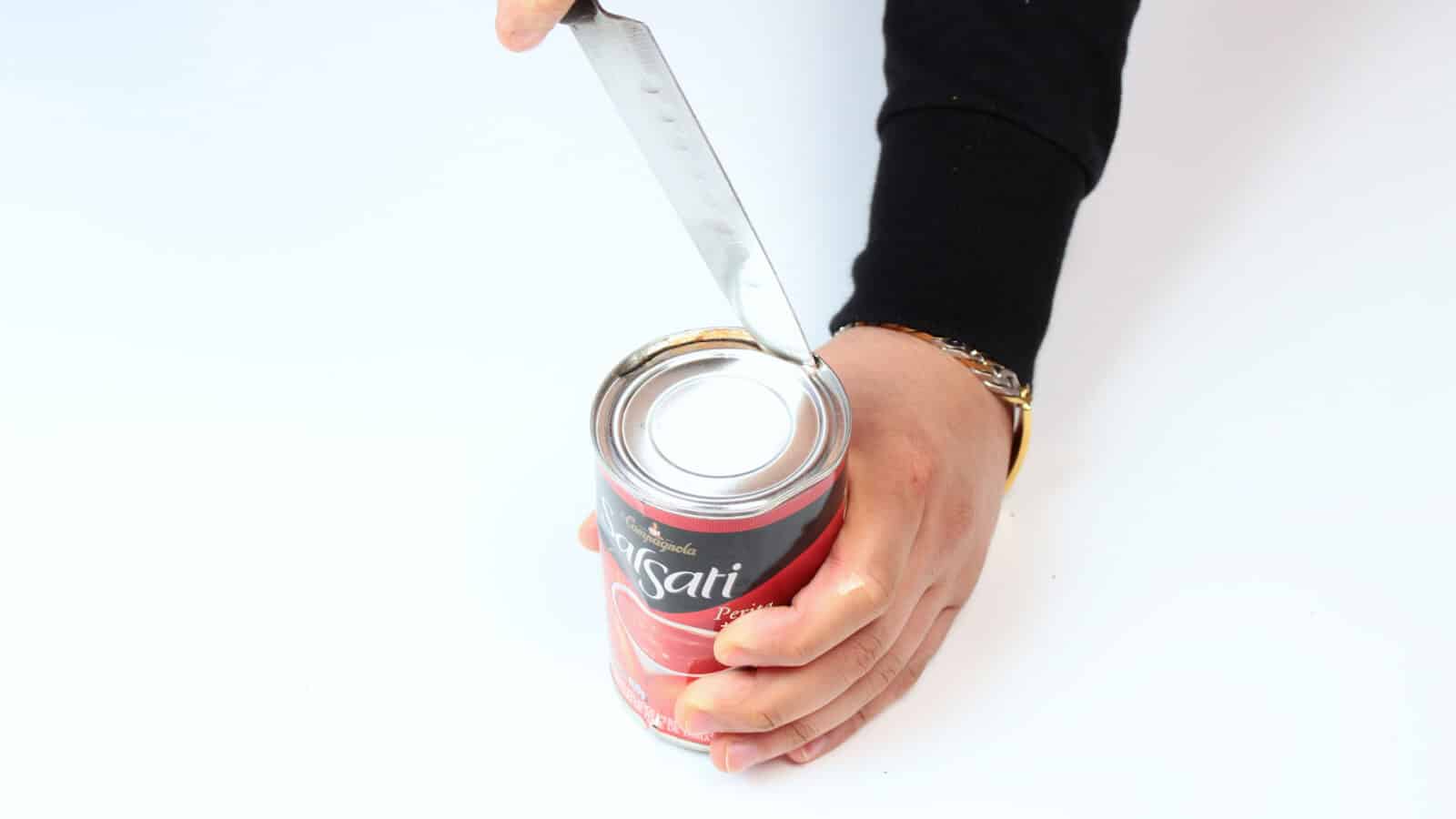 ouvrir une boite de conserve sans ouvre boite