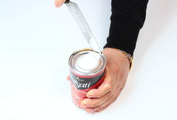 ouvrir une boite de conserve sans ouvre boite