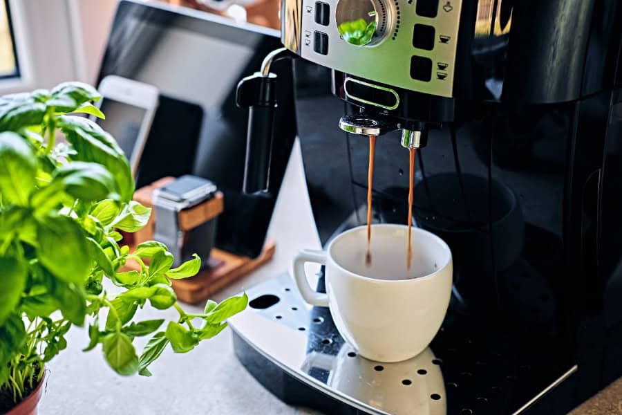 Machine a cafe Philips serie 2200 Machine à café Philips série 2200 : que signifie le voyant rouge et comment y remédier?