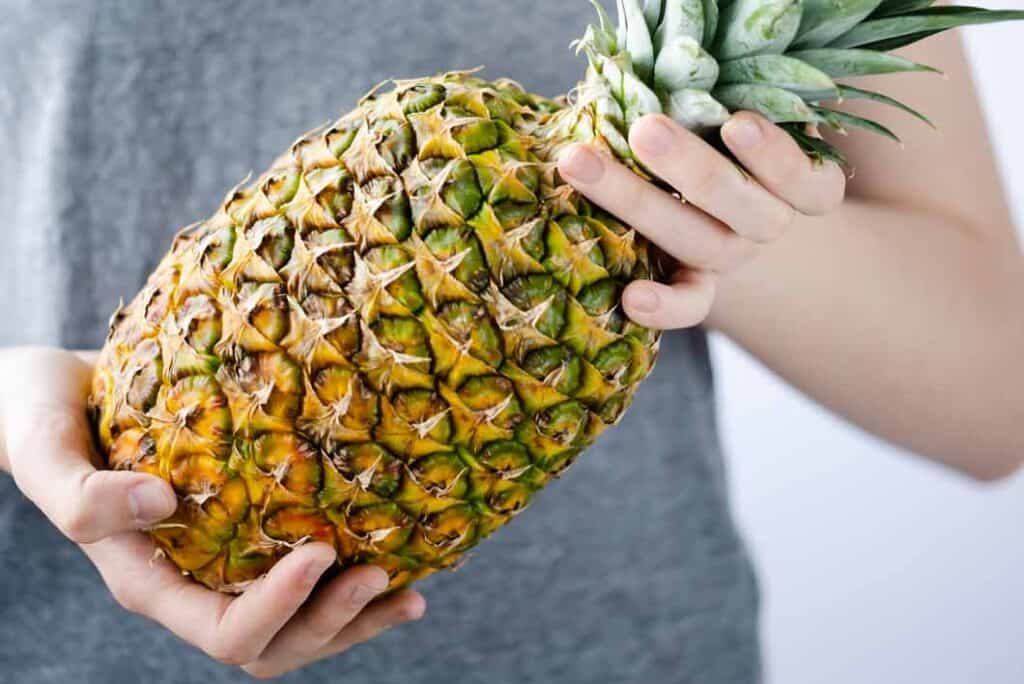 Comment savoir si un ananas est mûr : tous les signes à connaître 2 Comment savoir si un ananas est mûr