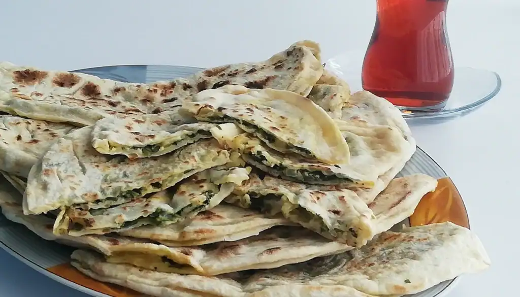 Gözleme aux épinards : recette traditionnelle turque, astuces et valeurs nutritionnelles 2 Gözleme aux épinards