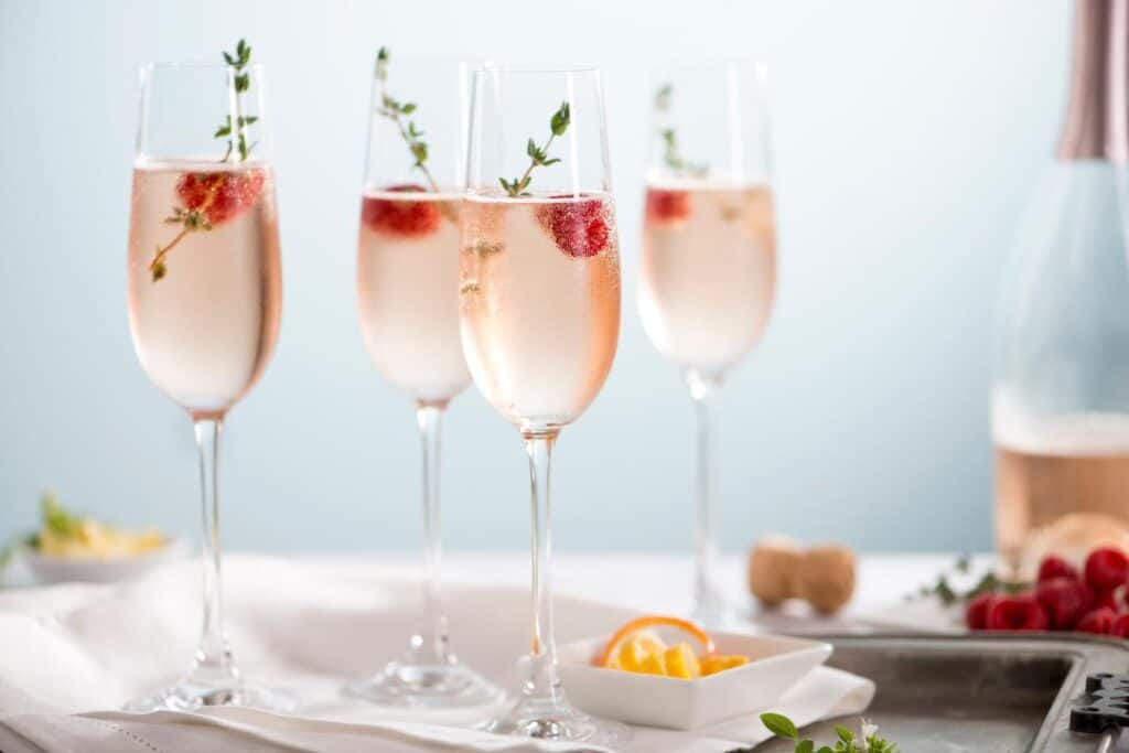 Soupe de champagne à la framboise