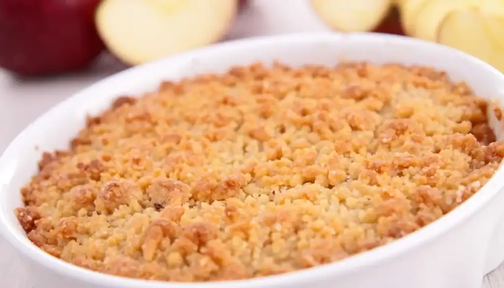 Crumble aux pommes et aux amandes croustillant