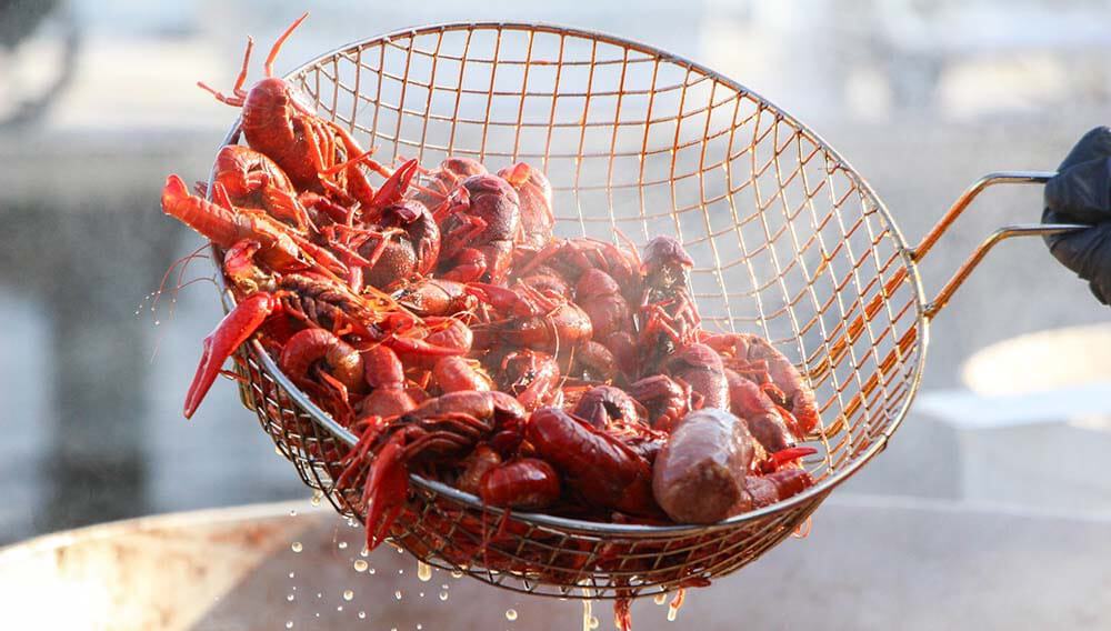 Cuisson des langoustines congelées au court-bouillon : temps, technique et astuces 4 Cuisson des langoustines congelées au court-bouillon recette