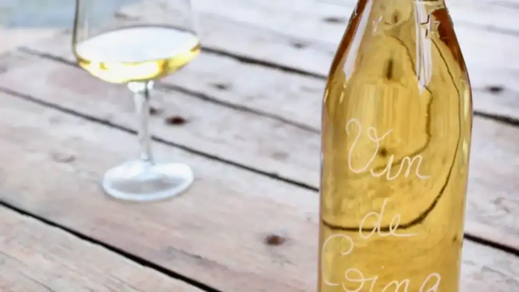 Recette de vin de coing en apéritif : la méthode maison étape par étape 4 Recette de vin de coing apéritif maison
