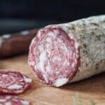 Saucisson périmé