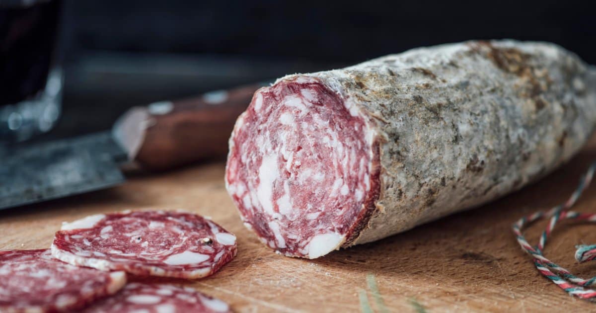 Saucisson périmé
