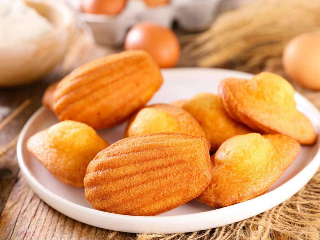 Recette de madeleines moelleuses de Cyril Lignac : la méthode pas à pas 3 Recette de madeleines moelleuses de Cyril Lignac 1