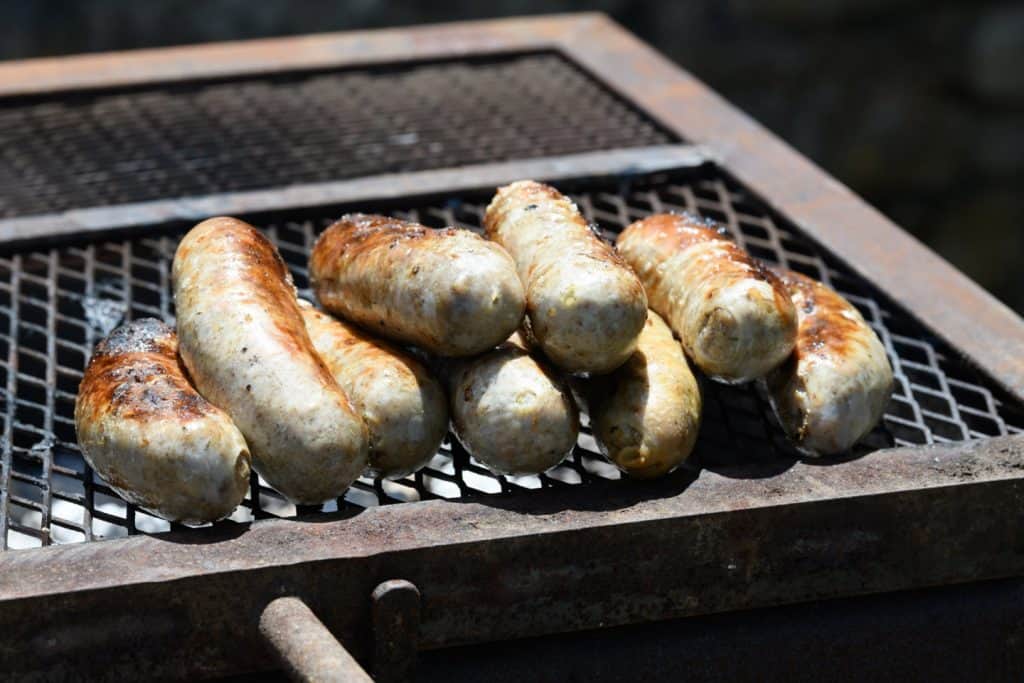 Andouillette au barbecue en papillote avec de la moutarde : cuisson, astuces et recette 2 Andouillette au barbecue en papillote avec de la moutarde