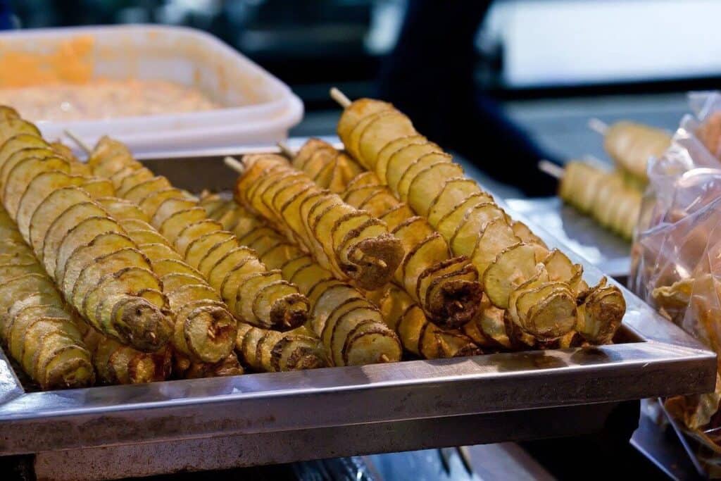Hweori gamja : le nom des frites traditionnelles coréennes et leur place dans la street food 3 Hweori gamja snack coréen