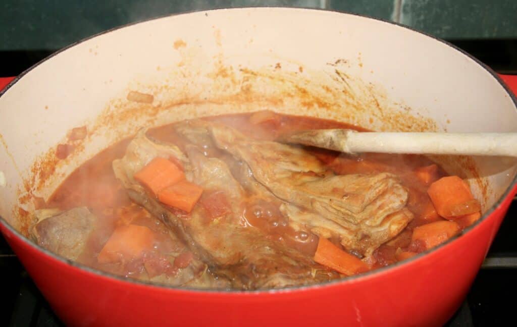 Poitrine d'agneau mijotée : recettes et techniques pour une viande fondante 4 Poitrine d'agneau mijotée recette