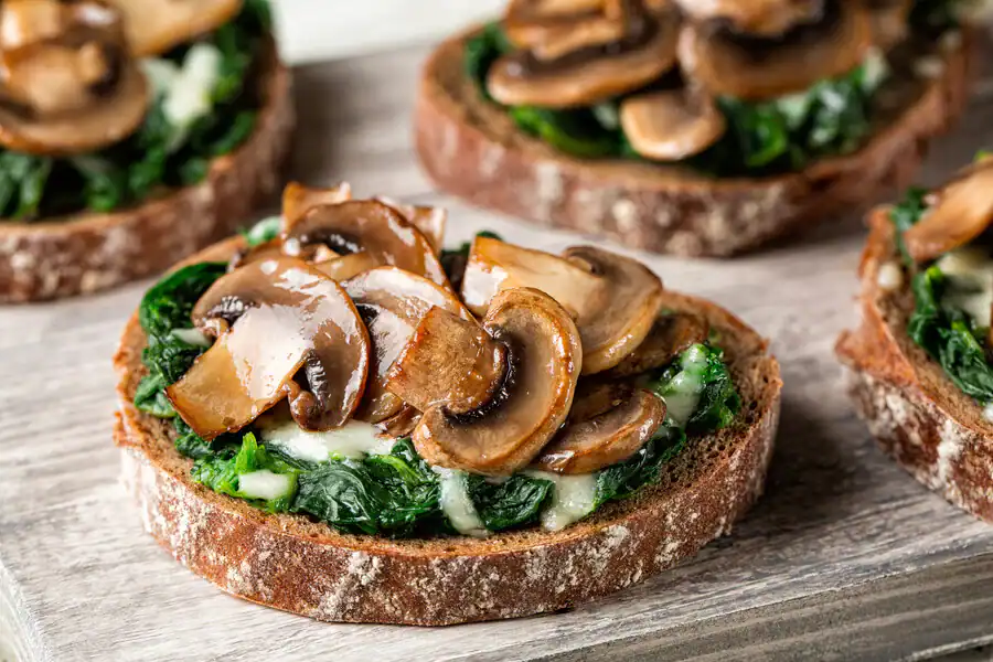 La vraie recette de la croûte aux champignons du Haut-Doubs 3 croûte aux champignons du Haut-Doubs et vin