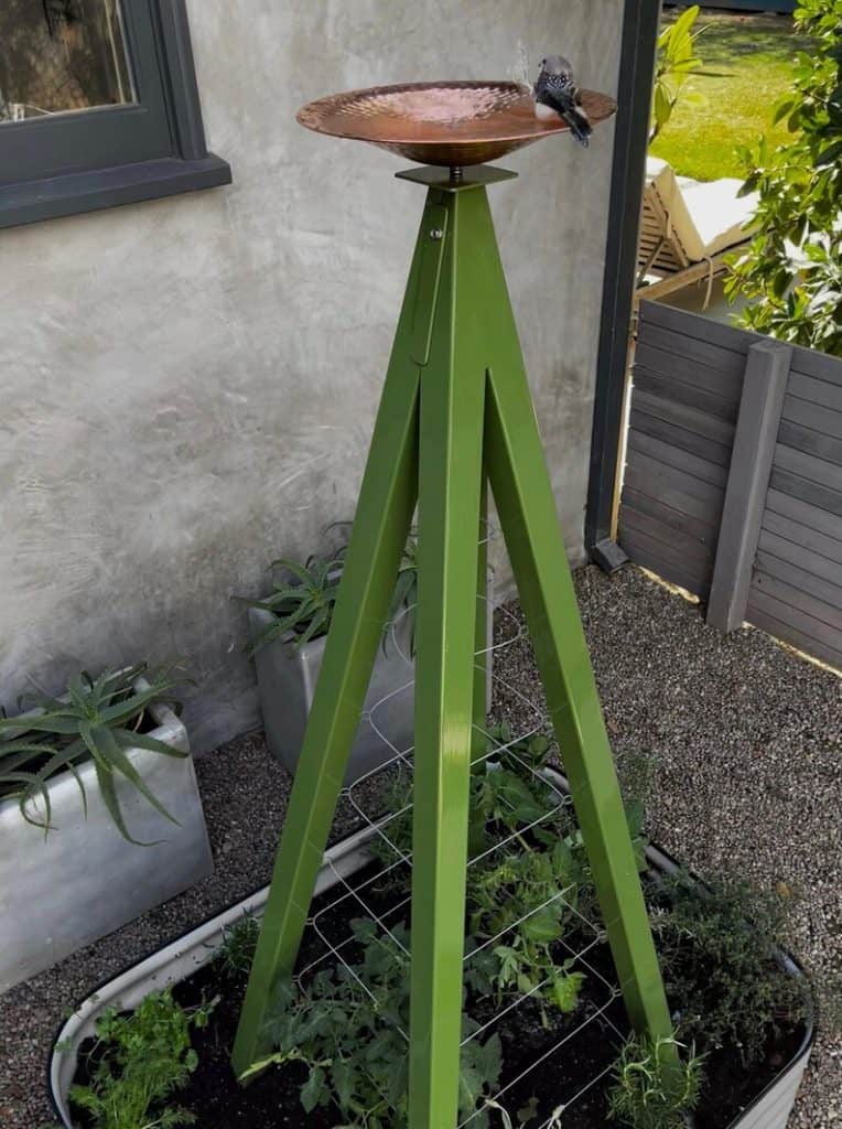 bird bath obelisk green