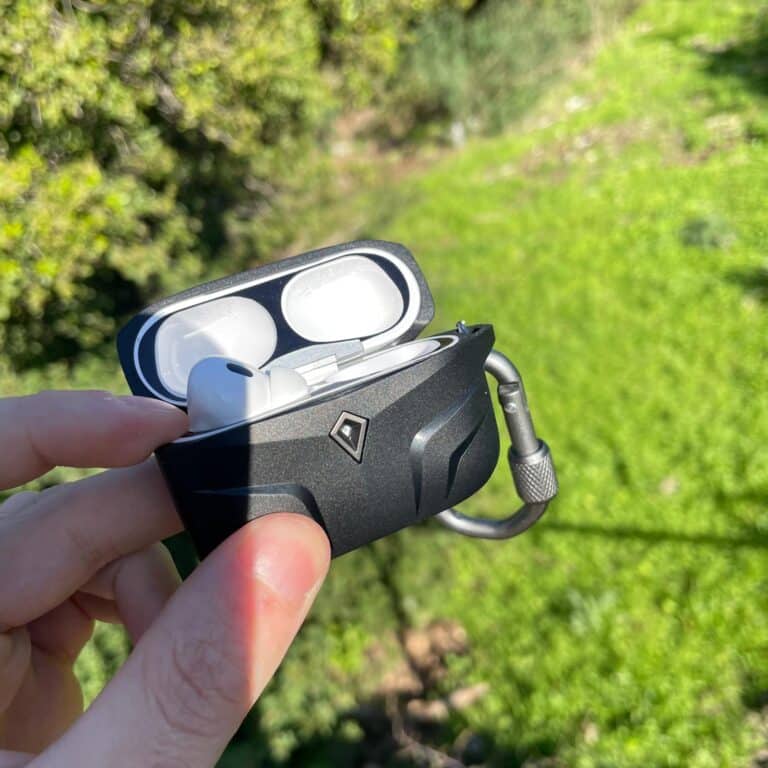 כיסויי איירפודס פרו 2 קשיח איכותי סגנון מטפסים שחור AhaStyle photo review