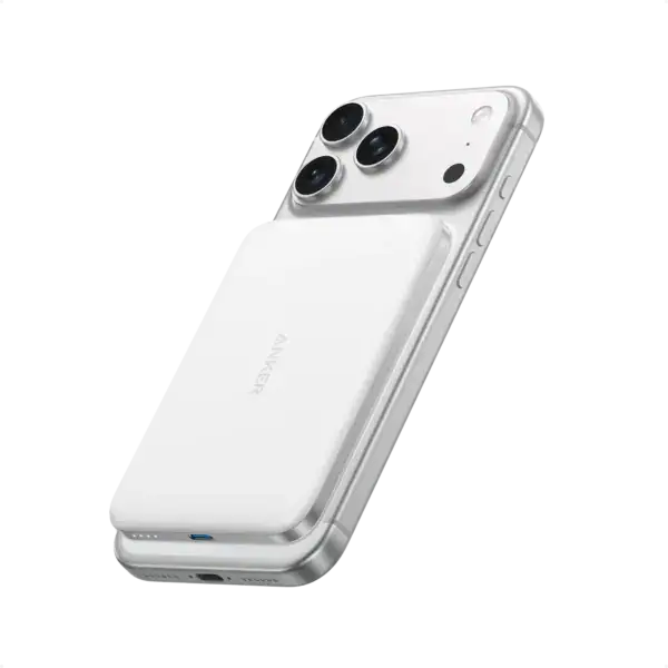 סוללת גיבוי אלחוטית מגנטית 5000mAh Anker Nano Slim לבן עם עיצוב דק וקל משקל, מתאימה לטעינה אלחוטית של מכשירי סמארטפון.