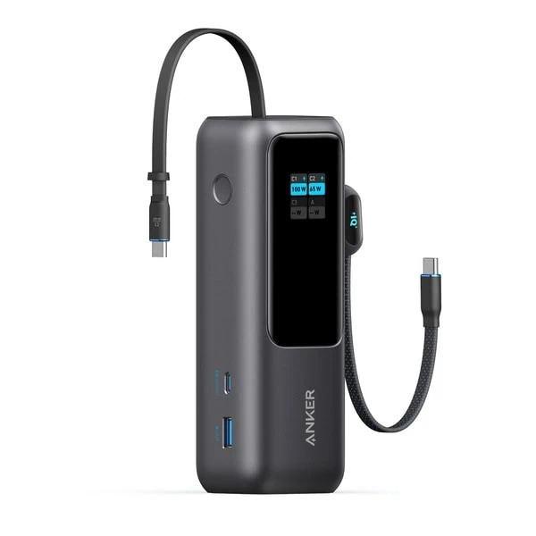 אנקר Power Bank בנפח 25,000mAh עם יציאות USB-C ו-USB-A לטעינה מהירה של מכשירים ניידים.