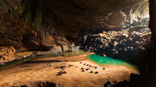 Son Doong i Vietnam er verdens største grotte 3 Hang Son Doong, se de små telte og mennesker, så stor er grotten