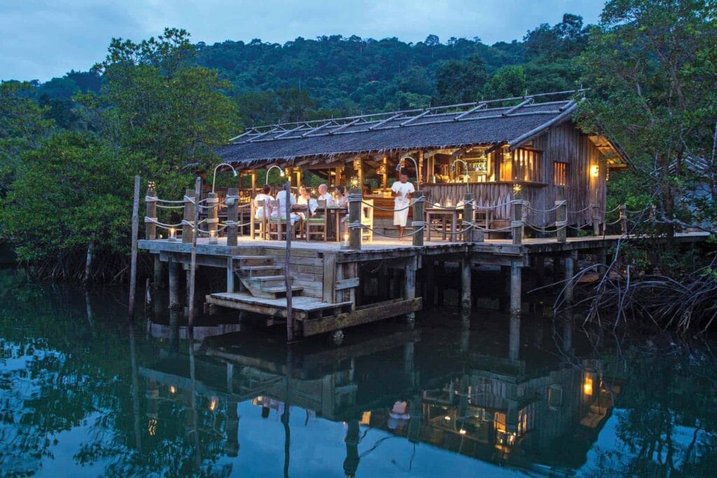Thailandsk mad og 40 lækre thai retter 1 thailandsk mad — Soneva resort restaurant in Thailand