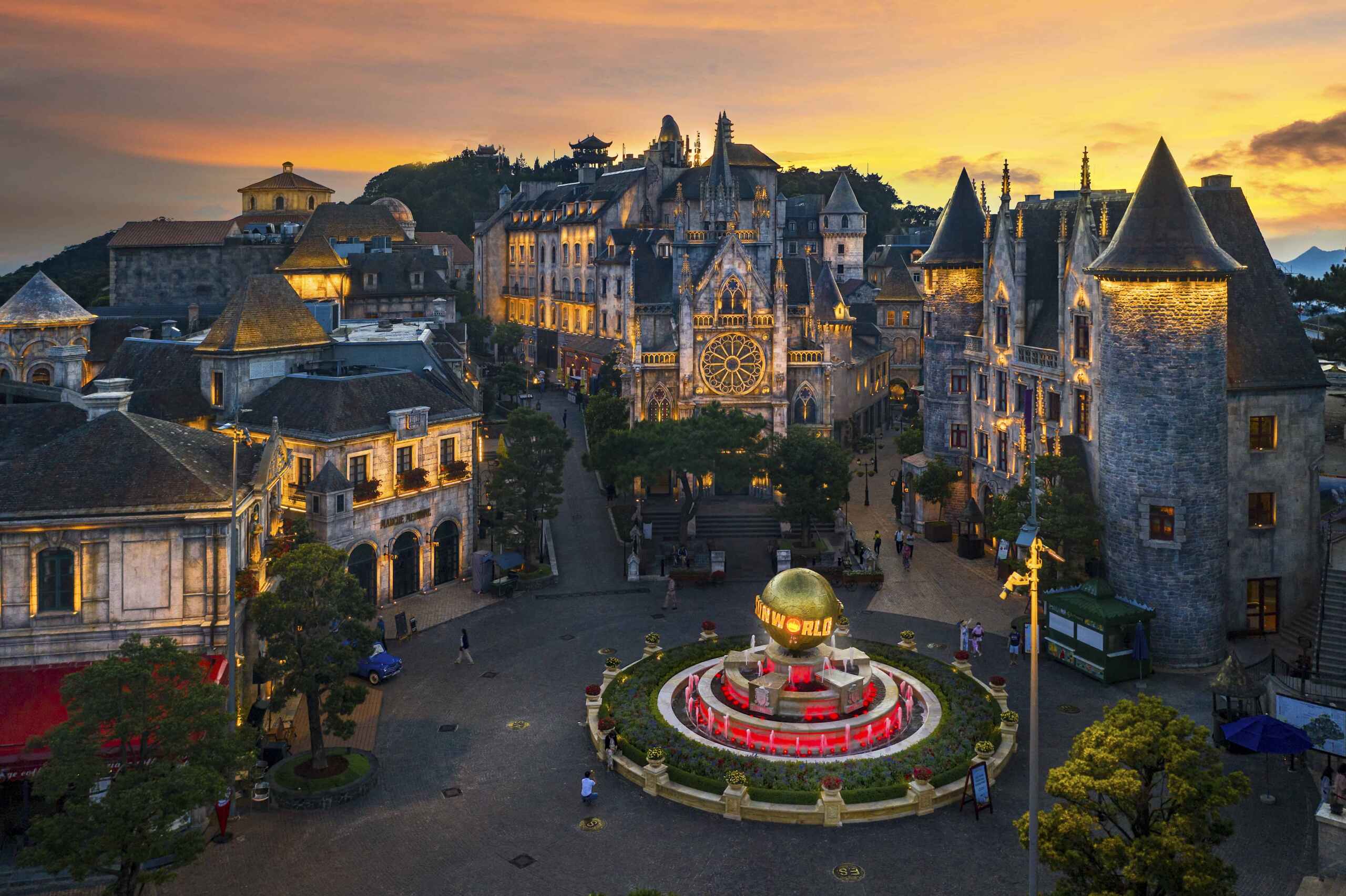 Den gyldne bro i Danang, et enestående kunstværk i Vietnam 3 Sun World Ba Na Hills Resort