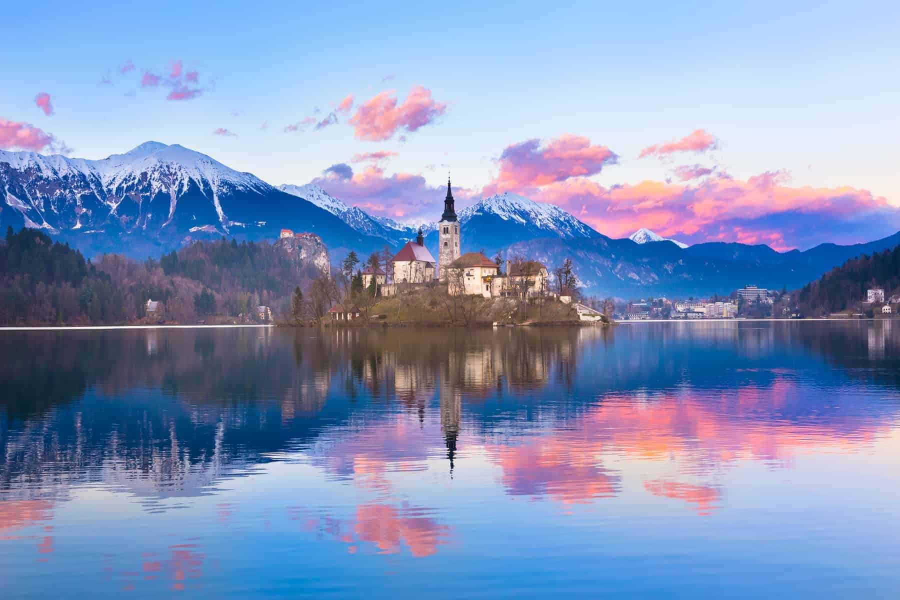 Bled søen i flot belysning, Slovenien