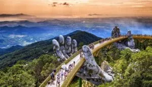 Den gyldne bro i Danang, Vietnam fra luften