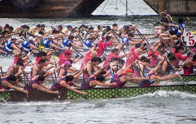 Hong kong dragon boat races victoria harbour