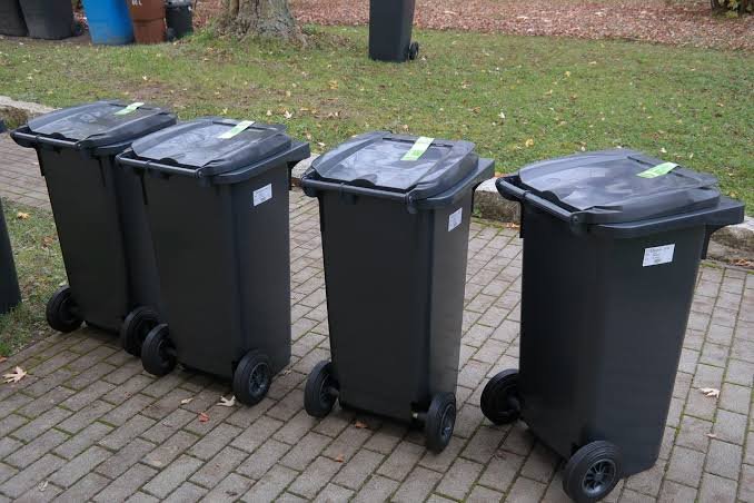 Why Are Sanitary Bins Important For Your Workplace? 1