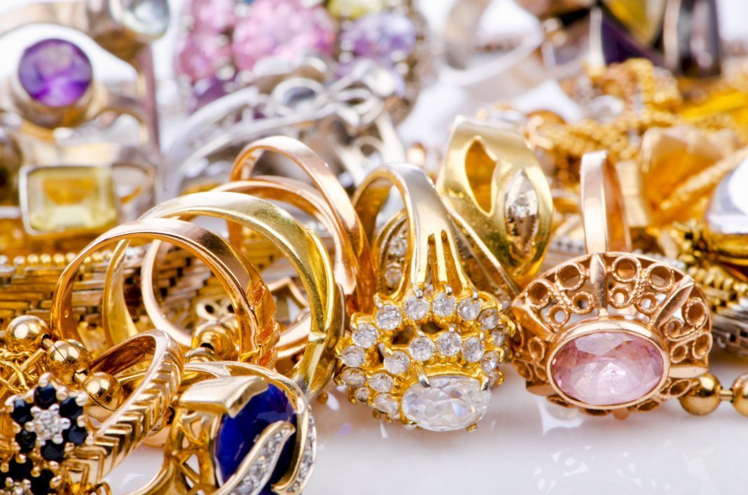 Accessorizing For Any Day Of The Year - Tips For Women