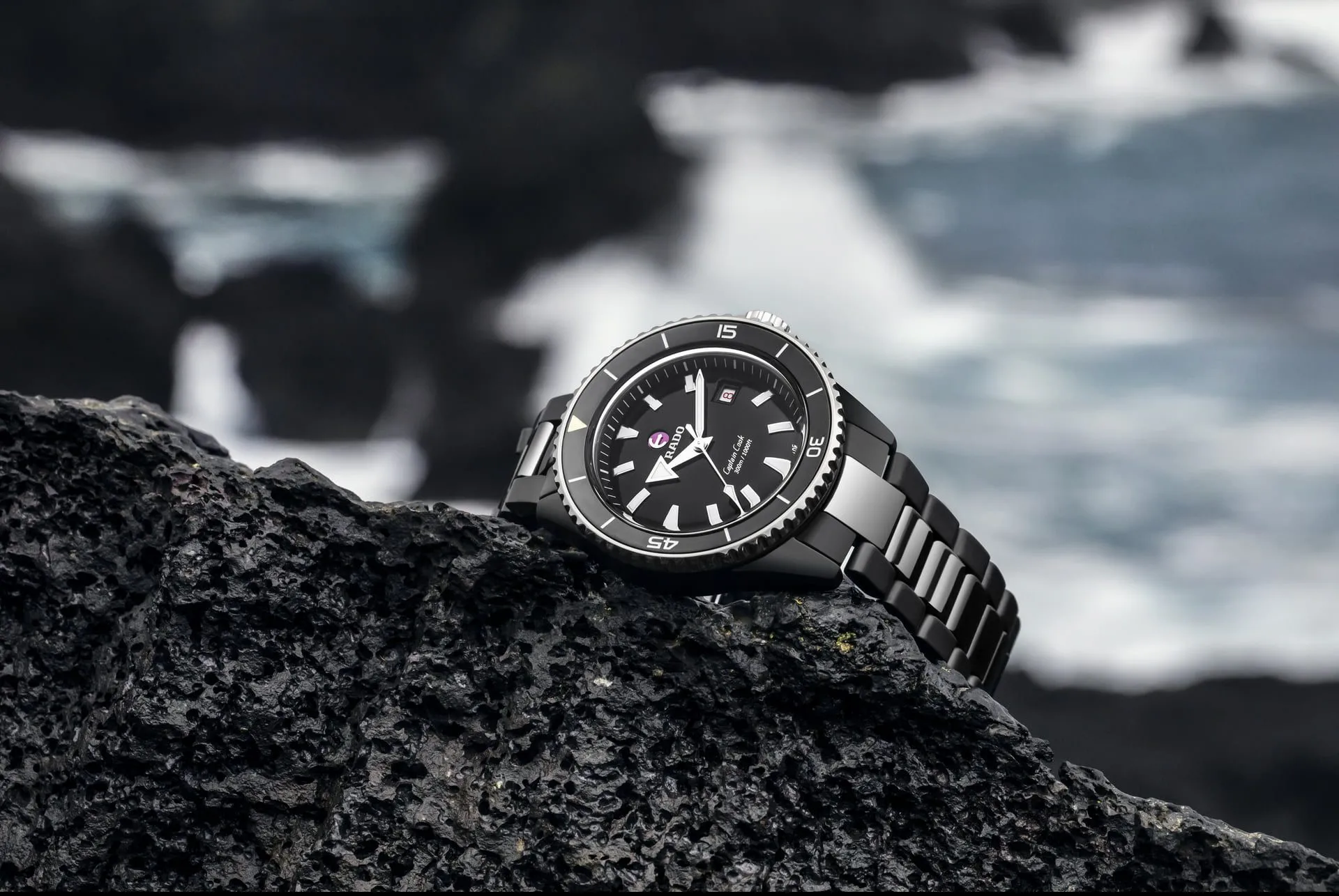 6 Major Features Of Rado Captain Cook