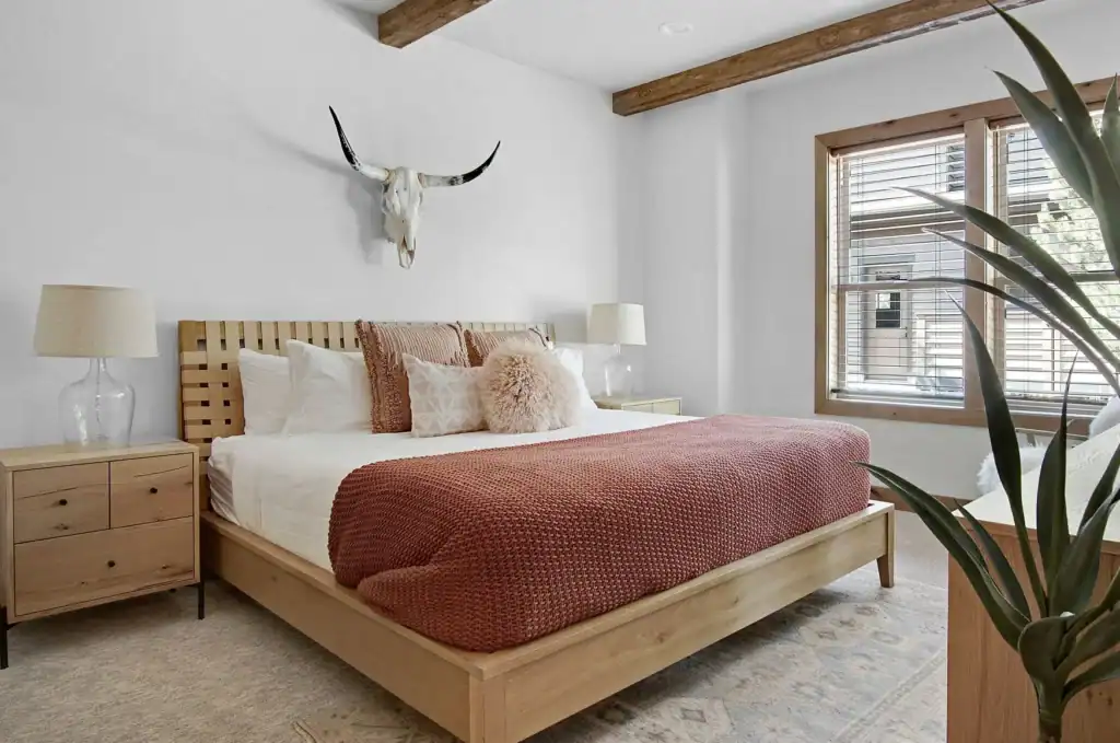 Luxurious Bedroom Decor Ideas