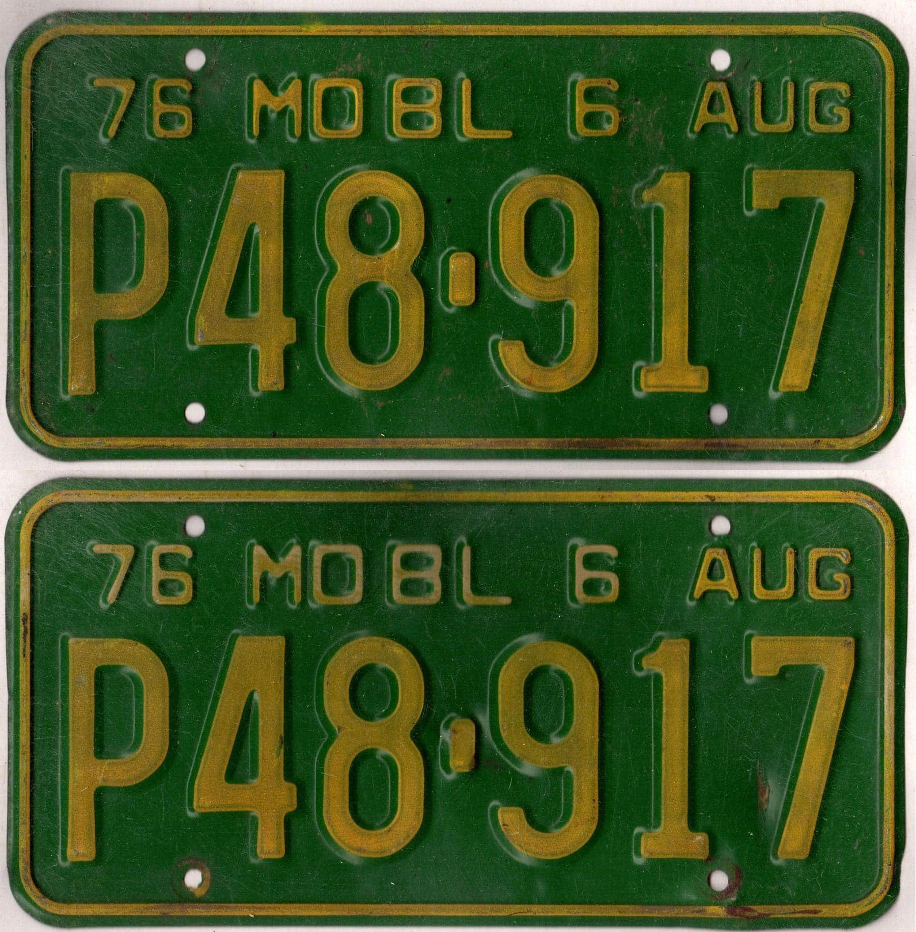 Missouri 1976 truck license plate pair #P48-917