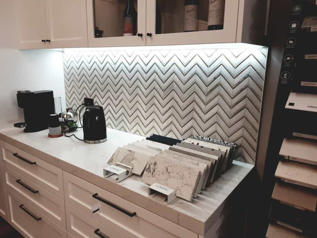 splashback in this kitchen design