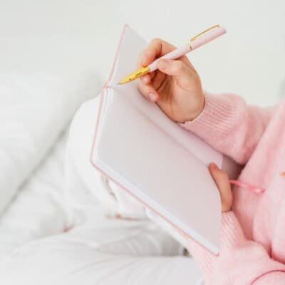 365 journal prompts for a year: a journaling adventure for the year ahead