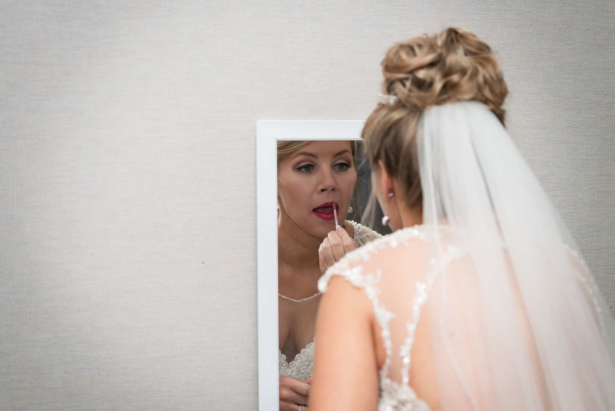 Wedding photography at the Foellinger-Freimann Botanical Conservatory in downtown Fort Wayne, Indiana by Kasey Wallace Photography