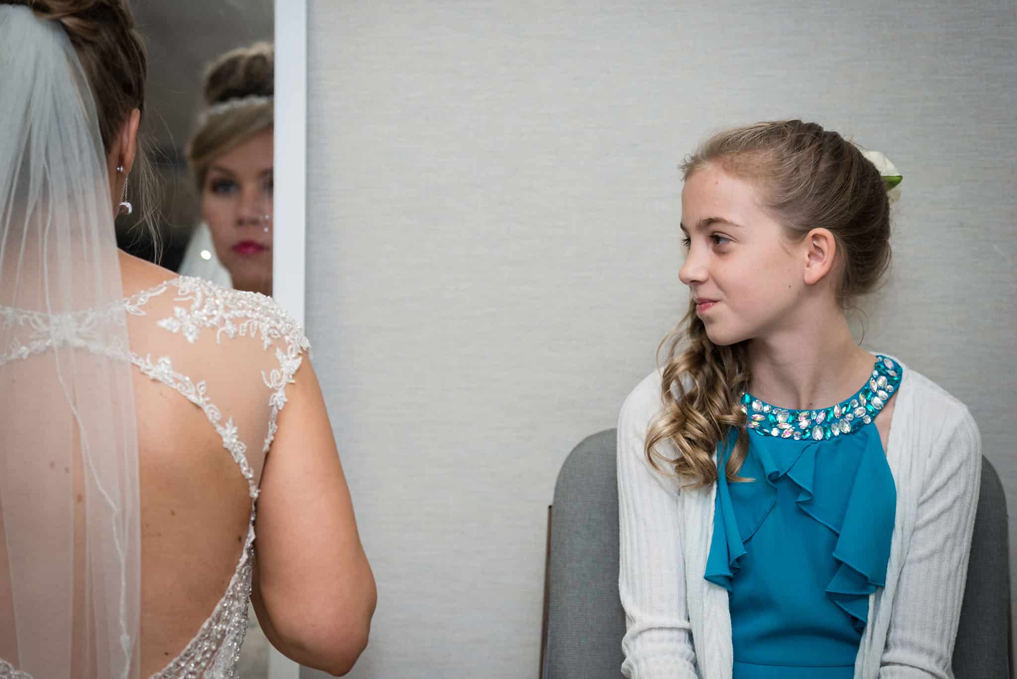 Wedding photography at the Foellinger-Freimann Botanical Conservatory in downtown Fort Wayne, Indiana by Kasey Wallace Photography