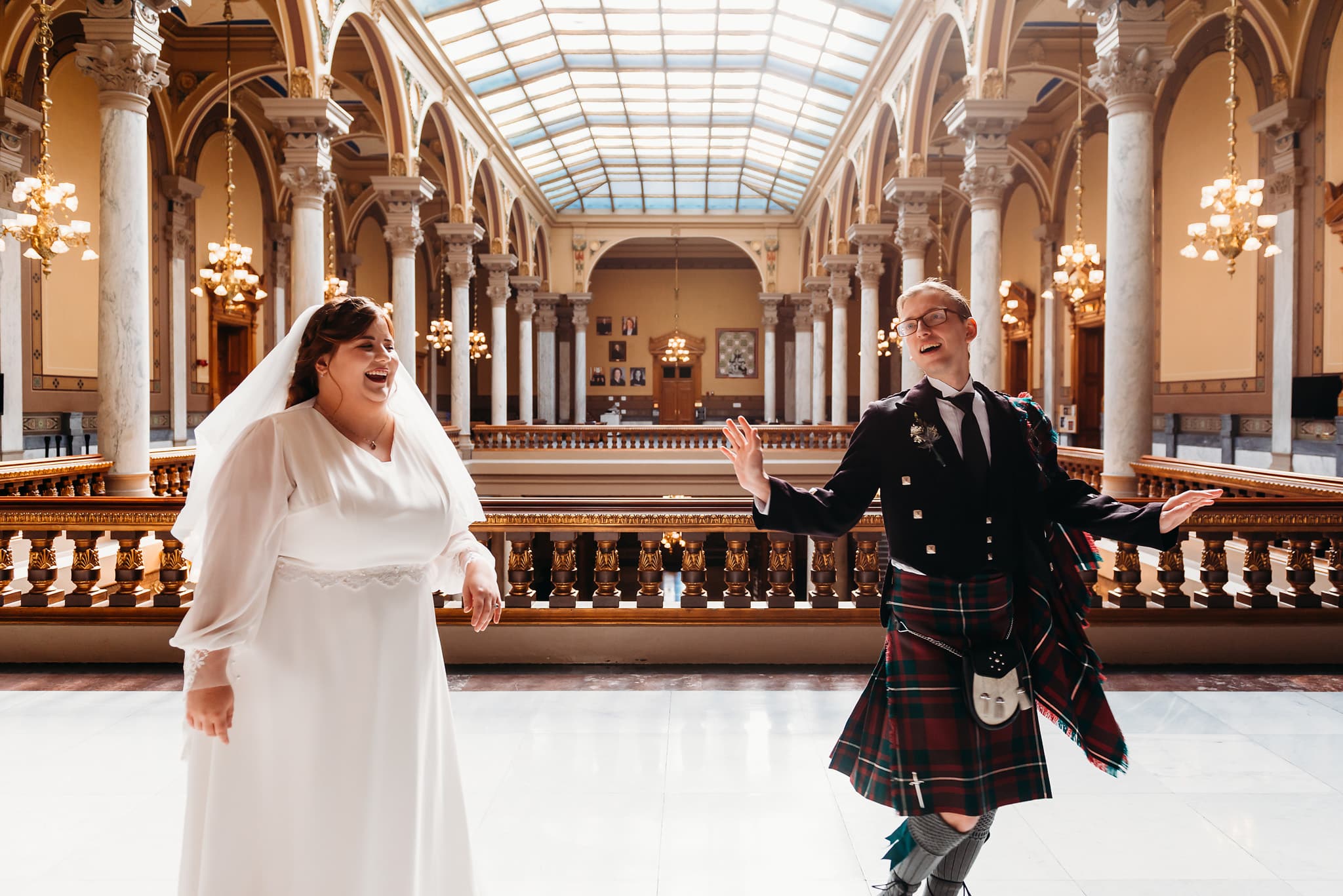 bride and groom indiana state house wedding indianapolis