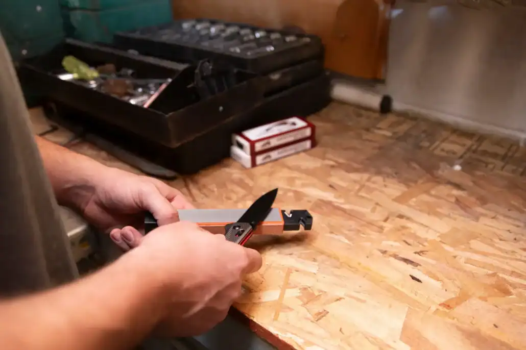 How to Maintain Your Knife the Right Way -Cleaning, Lubrication and Long-Term Care Guide
