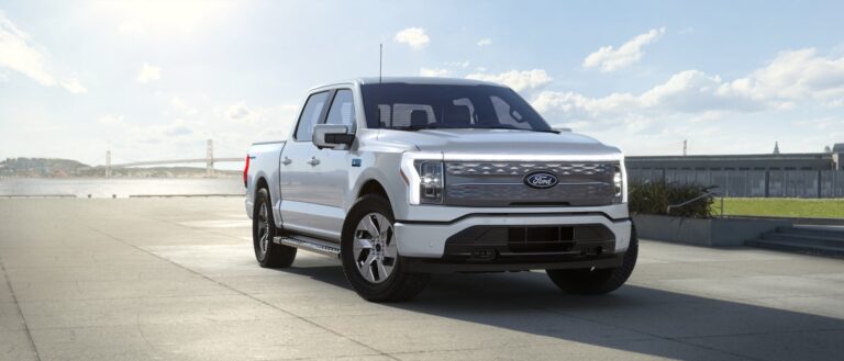 2025 ford f-150 lightning