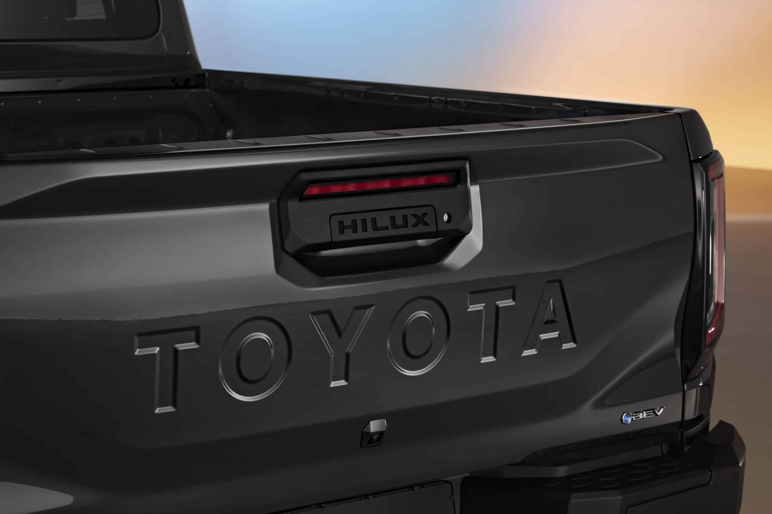 Toyota HiLux Electric rear