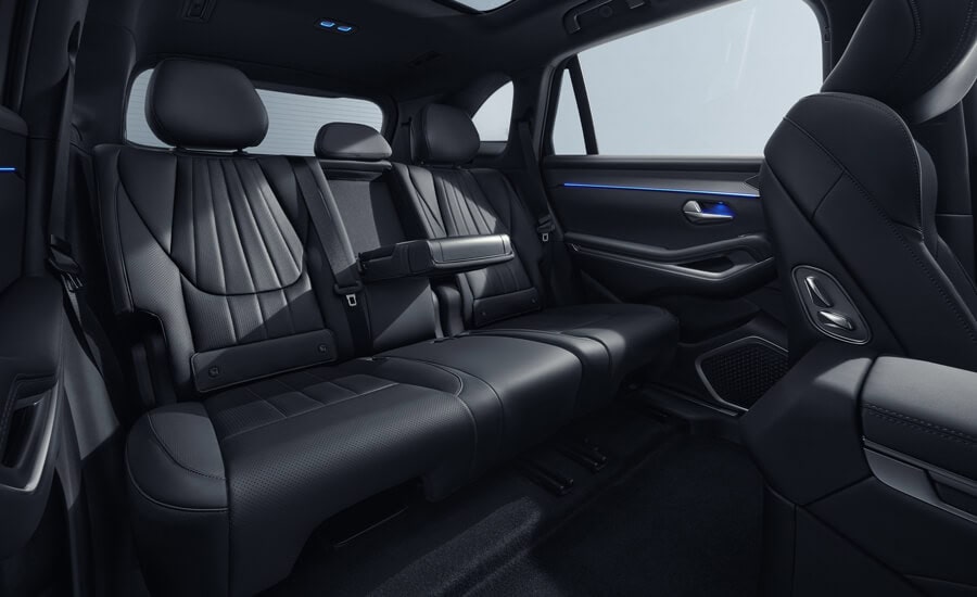 BYD Sealion 8 2nd row