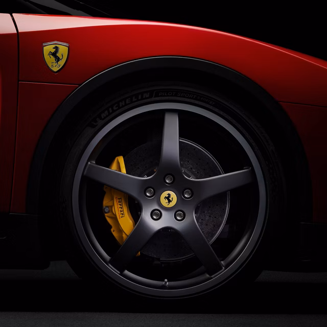 Ferrar_Luce EV_tire
