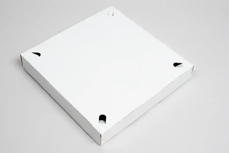 Pizza boxes with lock corners, FDA-approved claycoat, ideal for pizza delivery and takeout.
