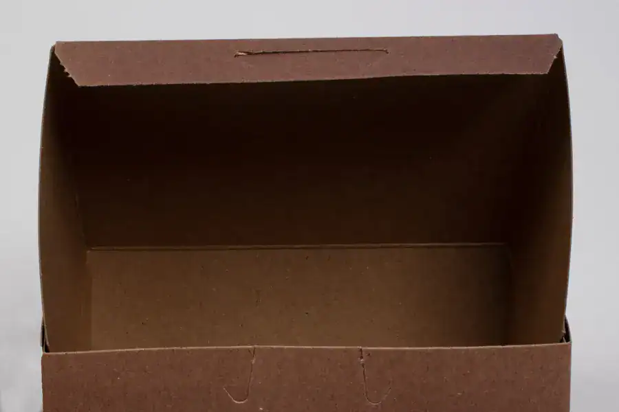Bakery box with lock corner for secure packaging, ideal for chocolates and baked goods. Perfect for.