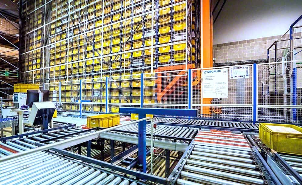 Automated warehouse storage and conveyor system at Adaptec Solutions.